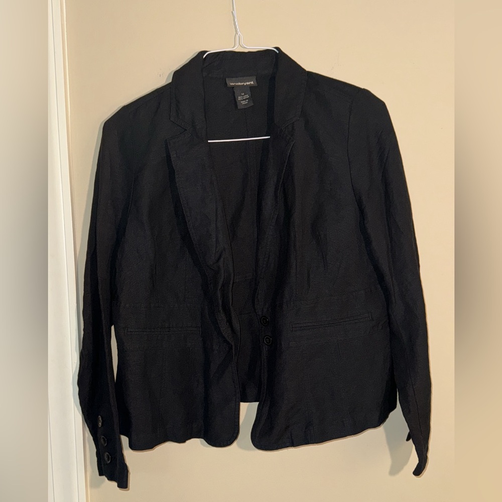 Lane Bryant size 14 linen jacket. Cute for work in summer! ☀️